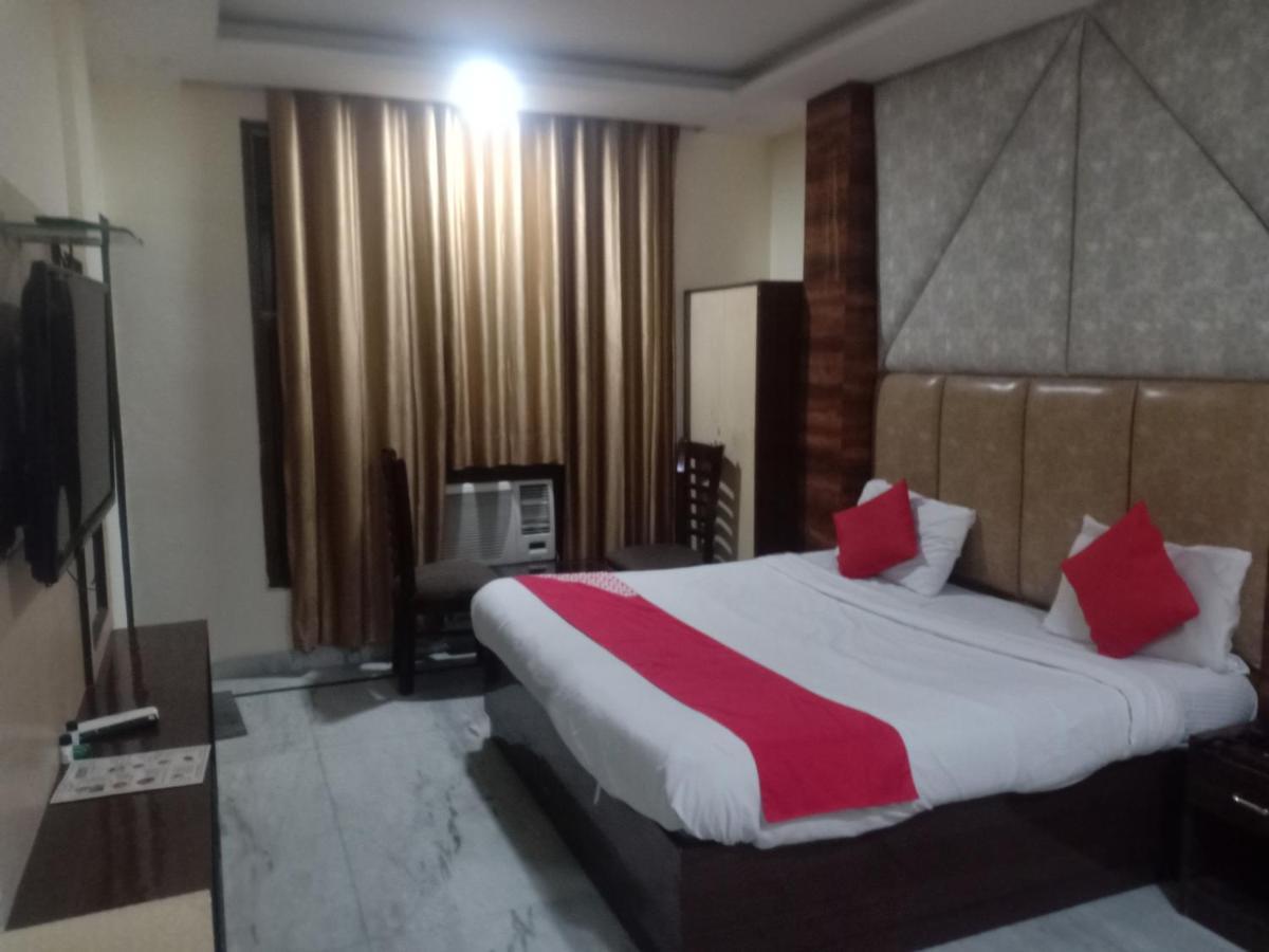 Hotel Aerotech Suite New Delhi Ngoại thất bức ảnh