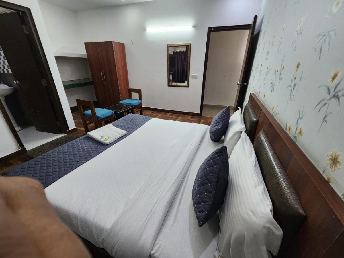 Hotel Aerotech Suite New Delhi Ngoại thất bức ảnh