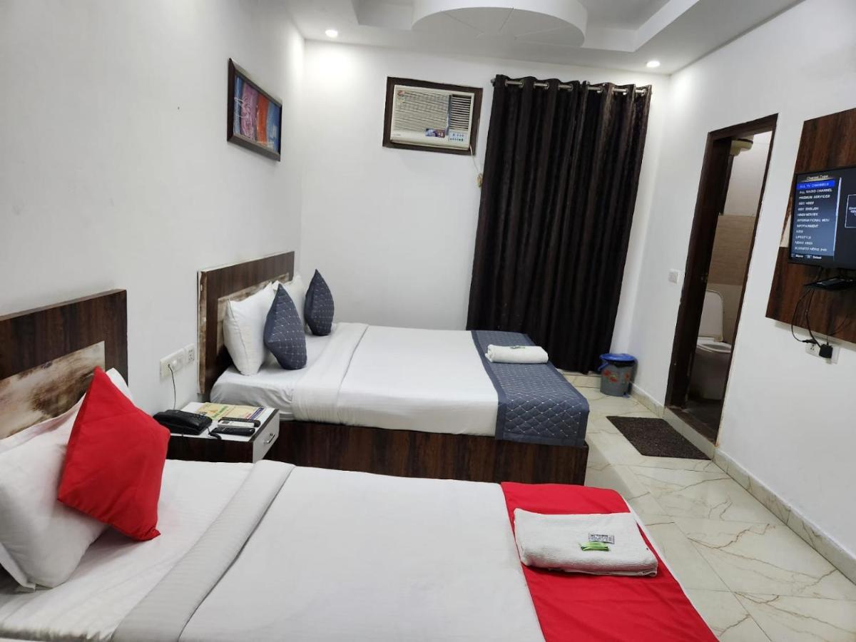 Hotel Aerotech Suite New Delhi Ngoại thất bức ảnh