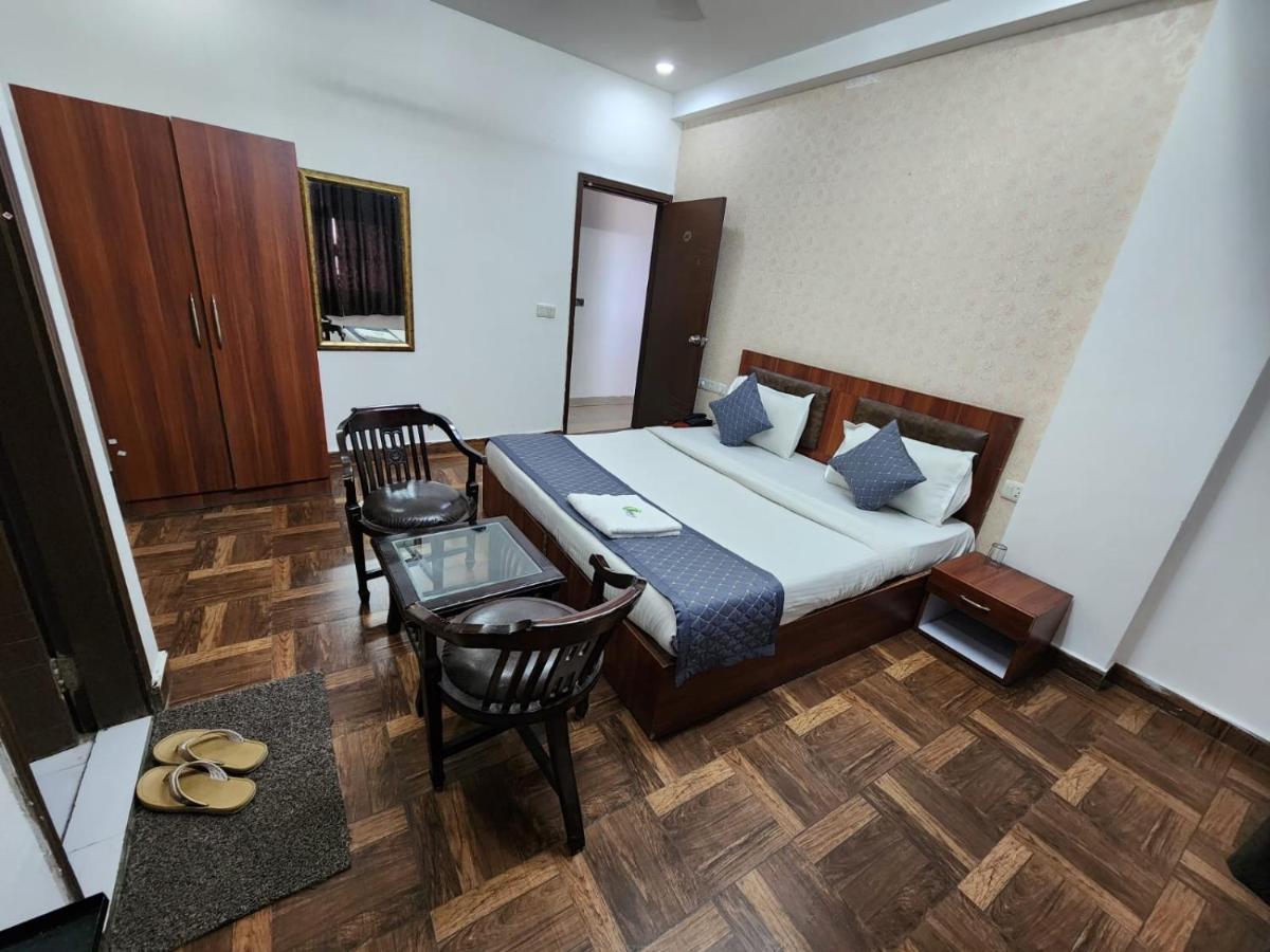 Hotel Aerotech Suite New Delhi Ngoại thất bức ảnh