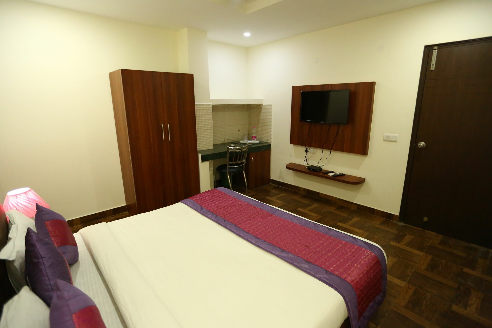 Hotel Aerotech Suite New Delhi Ngoại thất bức ảnh